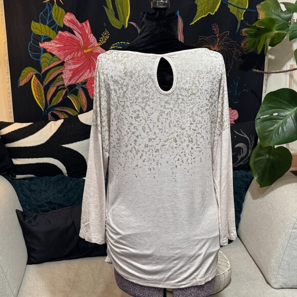 Tunic Shirt with Side Ruching/Back Keyhole, Abstract Sparkles, Heathered Oatmeal - Picture 7 of 15
